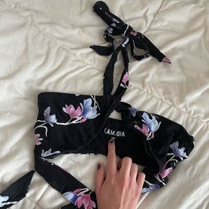 IAMGIA  Lia floral wrap top
